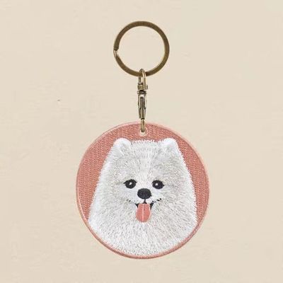 acheter Porte-clés de portrait de chiot enjoué Art de broderie moelleux • Nuances roses douces • Charme d'accent doré online manufacture