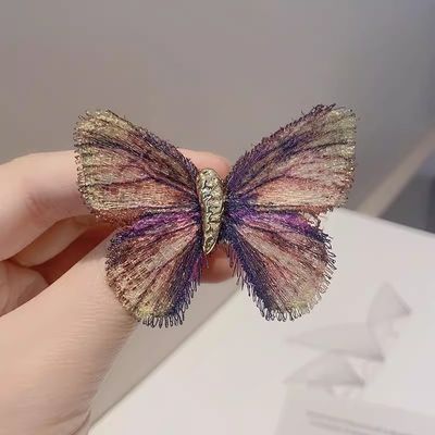 comprar Broche de Borboleta Caprichosa Personalizável - Acessório com Tema da Natureza para Noivas ou Uso Diário online manufacture
