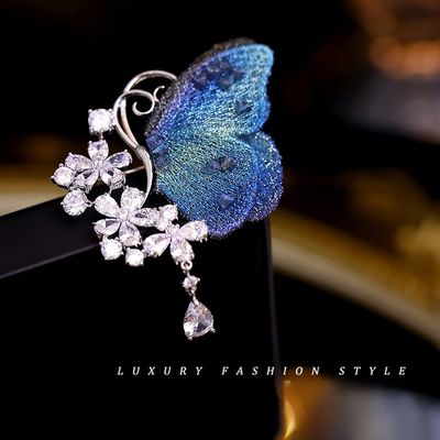 acheter Broche papillon personnalisable - Diamants de côté faits à la main et élégance intemporelle online manufacture
