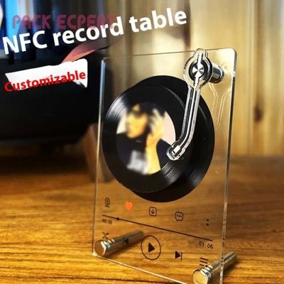 نحت موسيقي أكريليك NFC قابلة للتخصيص - سحر الفينيل القديم يلتقي بالتحكم التفاعلي الذكي