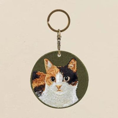 Circle Woven Pet Key Tag - Hadiah Potret Hewan Peliharaan yang Disesuaikan + Tekstil Ramah Lingkungan + Pesona Nostalgia untuk Dekor Tas